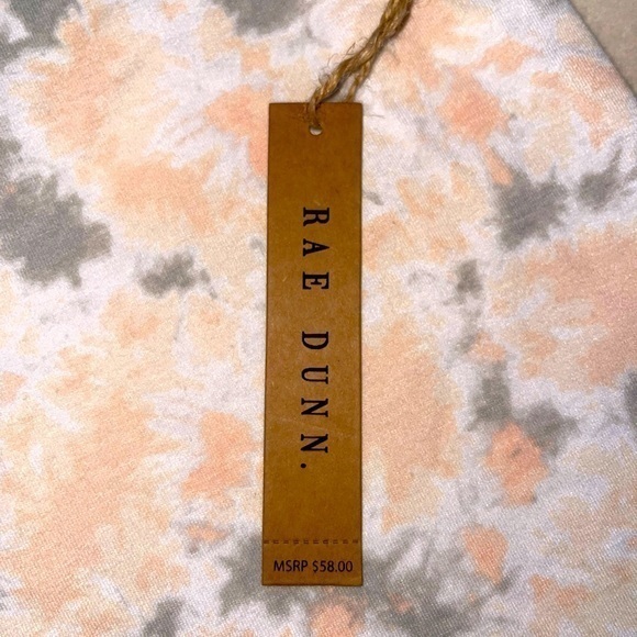 NWT Rae Dunn WEEKEND Top - Picture 6 of 7